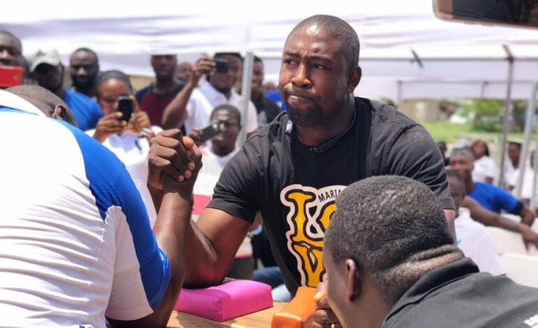  “Friday Night Armwrestling Extravaganza Hits Teshie Maami!”